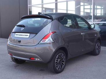 LANCIA CERTIFIED Lancia Ypsilon Iii 2021 1.0 Firefly Hybrid Platino S And S 70cv Usata - City Car Ibrido Grigio - Brescia - 2381488_3