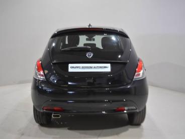 LANCIA CERTIFIED Lancia Ypsilon Iii 2021 1.0 Firefly Hybrid Platino S And S 70cv Usata - City Car Ibrido Nero - Brescia - 2381490_4