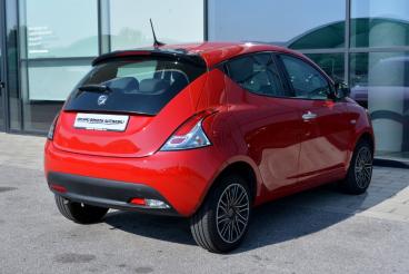 LANCIA CERTIFIED Lancia Ypsilon Iii 2021 1.0 Firefly Hybrid Oro S And S 70cv Usata - City Car Ibrido Rosso - Brescia - 2381491_3
