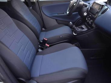 LANCIA CERTIFIED Lancia Ypsilon Iii 2021 1.0 Firefly Hybrid Platino S And S 70cv Usata - City Car Ibrido Grigio - Brescia - 2381499_5