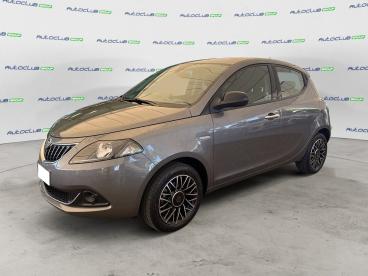 LANCIA CERTIFIED Lancia Ypsilon Iii 2021 1.0 Firefly Hybrid Platino S And S 70cv Usata - City Car Ibrido Grigio - Bari - 2381587_1