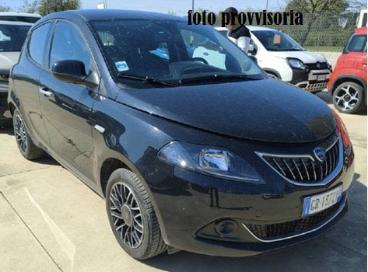 LANCIA CERTIFIED Lancia Ypsilon Iii 1.0 Firefly Hybrid Platino S And S 70cv Usata - City Car Ibrido Nero - Massarosa - 2381593_1