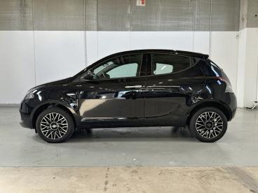 LANCIA CERTIFIED Lancia Ypsilon 1.0 Firefly 70cv Hybrid Platino Usata - City Car Ibrido Nero - Milano - 2382792_4