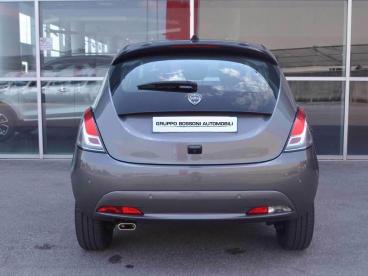 LANCIA CERTIFIED Lancia Ypsilon Iii 2021 1.0 Firefly Hybrid Platino S And S 70cv Usata - City Car Ibrido Grigio - Brescia - 2383381_4