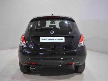 LANCIA CERTIFIED Lancia Ypsilon Iii 2021 1.0 Firefly Hybrid Platino S And S 70cv Usata - City Car Ibrido Nero - Brescia - 2383382_4