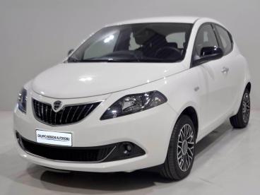 LANCIA CERTIFIED Lancia Ypsilon Iii 2021 1.0 Firefly Hybrid Platino S And S 70cv Usata - City Car Ibrido Bianco - Brescia - 2383392_1