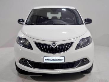 LANCIA CERTIFIED Lancia Ypsilon Iii 2021 1.0 Firefly Hybrid Platino S And S 70cv Usata - City Car Ibrido Bianco - Brescia - 2383392_2