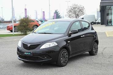 LANCIA CERTIFIED Lancia Ypsilon 1.2 69 Cv 5 Porte S And S Platinum Usata - City Car Benzina Nero - Carmagnola - 2384402_1
