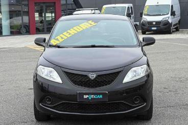 LANCIA CERTIFIED Lancia Ypsilon 1.2 69 Cv 5 Porte S And S Platinum Usata - City Car Benzina Nero - Carmagnola - 2384402_2
