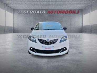 LANCIA CERTIFIED Lancia Ypsilon 1.0 Firefly Hybrid Platino S And S 70cv Usata - City Car Ibrido Bianco - Bassano Del Grappa - 2385024_4