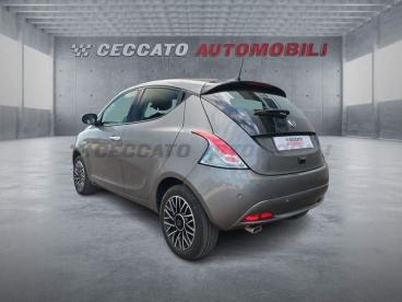 LANCIA CERTIFIED Lancia Ypsilon 1.0 Firefly Hybrid Platino S And S 70cv Usata - City Car Ibrido Grigio - Bassano Del Grappa - 2385025_3