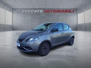 LANCIA CERTIFIED Lancia Ypsilon 1.0 Firefly Hybrid Gold S And S 70cv Usata - City Car Ibrido Grigio - Bassano Del Grappa - 2385499_1