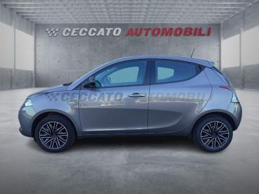 LANCIA CERTIFIED Lancia Ypsilon 1.0 Firefly Hybrid Gold S And S 70cv Usata - City Car Ibrido Grigio - Bassano Del Grappa - 2385499_2
