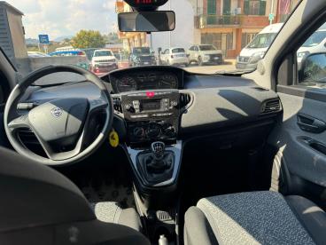 LANCIA CERTIFIED Lancia Ypsilon Ypsilon1.0 70 Cv S And Amp,s Hybrid Silver Plus Usata - City Car Ibrido Nero - Fisciano - 2386088_5