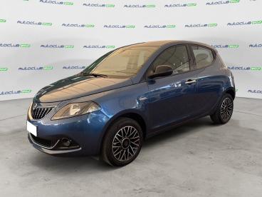 LANCIA CERTIFIED Lancia Ypsilon Iii 2021 1.0 Firefly Hybrid Platino S And S 70cv Usata - City Car Ibrido Blu - Bari - 2386096_1