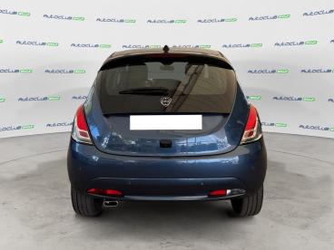 LANCIA CERTIFIED Lancia Ypsilon Iii 2021 1.0 Firefly Hybrid Platino S And S 70cv Usata - City Car Ibrido Blu - Bari - 2386096_5