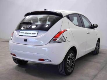 LANCIA CERTIFIED Lancia Ypsilon Iii 2021 1.0 Firefly Hybrid Platino S And S 70cv Usata - City Car Ibrido Bianco - Brescia - 2386577_3
