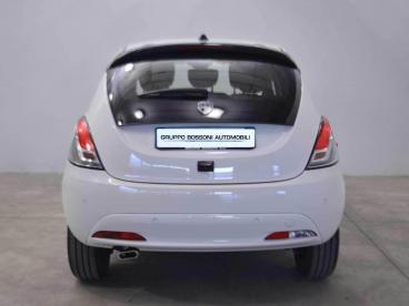 LANCIA CERTIFIED Lancia Ypsilon Iii 2021 1.0 Firefly Hybrid Platino S And S 70cv Usata - City Car Ibrido Bianco - Brescia - 2386577_4