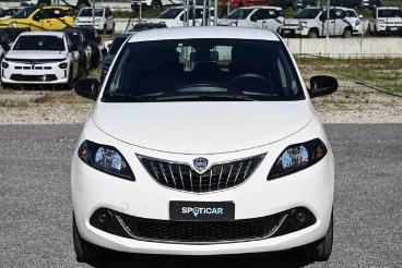 LANCIA CERTIFIED Lancia Ypsilon 1.0 Firefly 5 Porte S And S Hybrid Silver Usata - City Car Ibrido Bianco - Carmagnola - 2386583_2