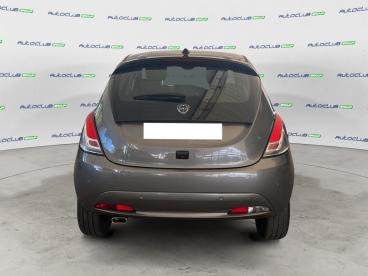 LANCIA CERTIFIED Lancia Ypsilon Iii 2021 1.0 Firefly Hybrid Platino S And S 70cv Usata - City Car Ibrido Grigio - Bari - 2386935_5