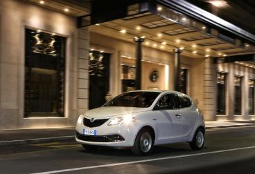 LANCIA CERTIFIED Lancia Ypsilon Iii 2015 1.2 Gold S And S 69cv My19 Usata - City Car Benzina Beige - Pisa - 2386939_3
