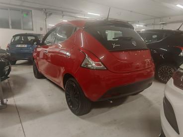 LANCIA CERTIFIED Lancia Ypsilon 1.0 Firefly 5 Porte S And S Hybrid Silver Usata - City Car Ibrido Rosso - Grugliasco - 2387365_3