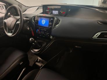 LANCIA CERTIFIED Lancia Ypsilon 1.0 Firefly 5 Porte S And S Hybrid Platino Usata - City Car Ibrido Blu - Grugliasco - 2387367_5