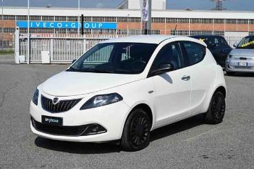 LANCIA CERTIFIED Lancia Ypsilon 1.0 Firefly 5 Porte S And S Hybrid Silver Usata - City Car Ibrido Bianco - Carmagnola - 2387373_1