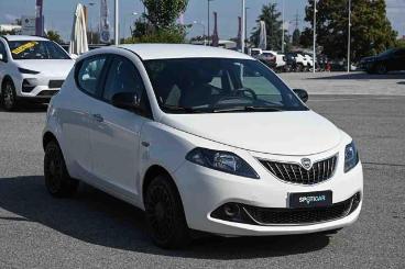 LANCIA CERTIFIED Lancia Ypsilon 1.0 Firefly 5 Porte S And S Hybrid Silver Usata - City Car Ibrido Bianco - Carmagnola - 2387373_2