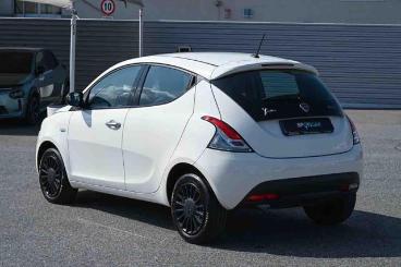 LANCIA CERTIFIED Lancia Ypsilon 1.0 Firefly 5 Porte S And S Hybrid Silver Usata - City Car Ibrido Bianco - Carmagnola - 2387373_4