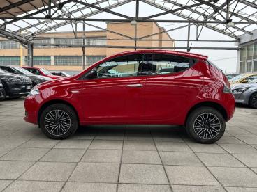 LANCIA CERTIFIED Lancia Ypsilon 0.9 Twinair 70cv Metano Gold Usata - City Car  Rosso - Torino - 2388320_4