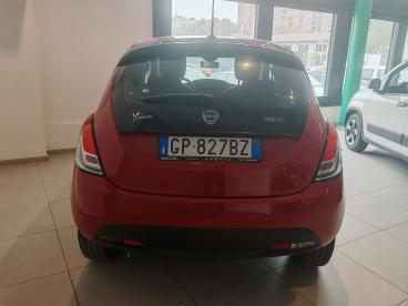 LANCIA CERTIFIED Lancia Ypsilon 1.0 Firefly 5 Porte S And S Hybrid Silver Plus Usata - City Car Ibrido Rosso - Grugliasco - 2388806_3
