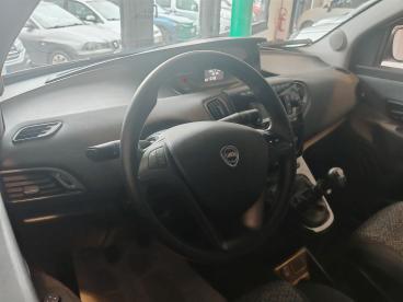 LANCIA CERTIFIED Lancia Ypsilon 1.0 Firefly 5 Porte S And S Hybrid Silver Plus Usata - City Car Ibrido Rosso - Grugliasco - 2388806_5