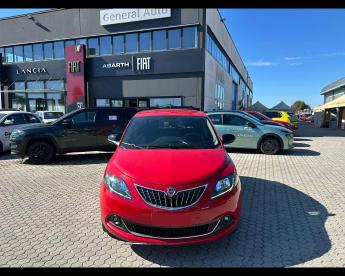 LANCIA CERTIFIED Lancia Ypsilon Iii 1.0 Firefly Hybrid Gold S And S 70cv Usata - City Car Ibrido Rosso - Massarosa - 2388861_2
