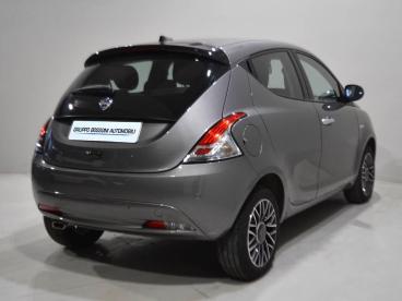 LANCIA CERTIFIED Lancia Ypsilon Iii 2021 1.0 Firefly Hybrid Platino S And S 70cv Usata - City Car Ibrido Grigio - Brescia - 2389125_3