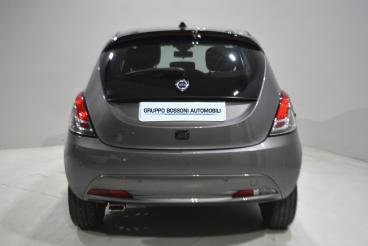 LANCIA CERTIFIED Lancia Ypsilon Iii 2021 1.0 Firefly Hybrid Platino S And S 70cv Usata - City Car Ibrido Grigio - Brescia - 2389125_4