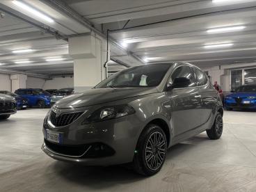 LANCIA CERTIFIED Lancia Ypsilon Iii 2021 1.2 Ecochic Gpl 69cv Usata - City Car  Grigio - Charvensod - 2389752_4