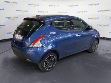 LANCIA CERTIFIED Lancia Ypsilon Iii 2011 1.0 Firefly Hybrid Gold S And S 70cv Usata - City Car Ibrido Blu - Roma - 2389795_3
