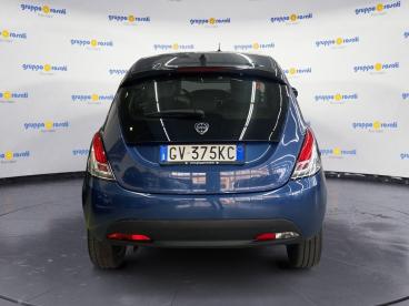 LANCIA CERTIFIED Lancia Ypsilon Iii 2011 1.0 Firefly Hybrid Gold S And S 70cv Usata - City Car Ibrido Blu - Roma - 2389795_4