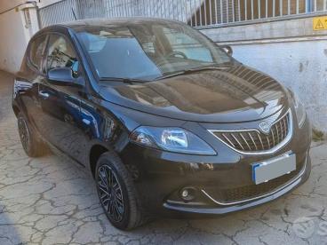 LANCIA CERTIFIED Lancia Ypsilon 1.0 Firefly 70cv S And Amp, Hybrid Gold Usata - City Car Ibrido Nero - Fisciano - 2389799_2