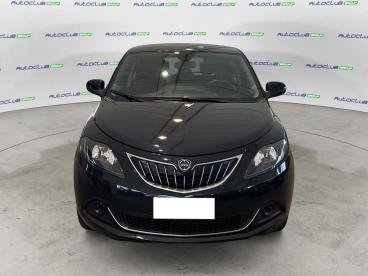 LANCIA CERTIFIED Lancia Ypsilon Iii 2021 1.0 Firefly Hybrid Platino S And S 70cv Usata - City Car Ibrido Nero - Bari - 2389806_2