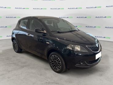LANCIA CERTIFIED Lancia Ypsilon Iii 2021 1.0 Firefly Hybrid Platino S And S 70cv Usata - City Car Ibrido Nero - Bari - 2389806_3