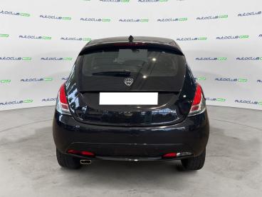 LANCIA CERTIFIED Lancia Ypsilon Iii 2021 1.0 Firefly Hybrid Platino S And S 70cv Usata - City Car Ibrido Nero - Bari - 2389806_5