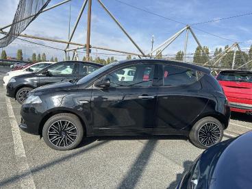 LANCIA CERTIFIED Lancia Ypsilon 1.0 Firefly 70cv Hybrid Oro Usata - City Car Ibrido Nero - Torino - 2390208_4