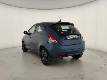LANCIA CERTIFIED Lancia Ypsilon Iii 2021 1.0 Firefly Hybrid Gold S And S 70cv Usata - City Car Ibrido Blu - Parma - 2390550_4