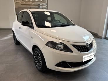 LANCIA CERTIFIED Lancia Ypsilon 1.0 Firefly 70cv Hybrid Platino Usata - City Car Ibrido Bianco - Roma - 2390723_3
