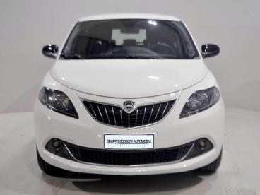 LANCIA CERTIFIED Lancia Ypsilon Iii 2021 1.0 Firefly Hybrid Platino S And S 70cv Usata - City Car Ibrido Bianco - Brescia - 2390835_2
