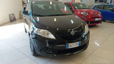 LANCIA CERTIFIED Lancia Ypsilon Ypsilon1.0 70 Cv S And Amp,s Hybrid Silver Plus Usata - City Car Ibrido Nero - Fisciano - 2390869_2