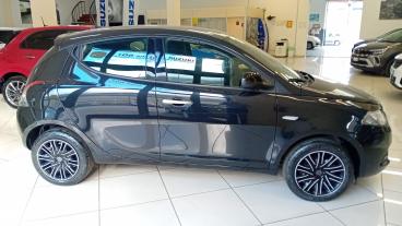 LANCIA CERTIFIED Lancia Ypsilon Ypsilon1.0 70 Cv S And Amp,s Hybrid Silver Plus Usata - City Car Ibrido Nero - Fisciano - 2390869_4