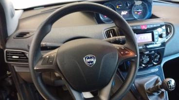 LANCIA CERTIFIED Lancia Ypsilon Ypsilon1.0 70 Cv S And Amp,s Hybrid Silver Plus Usata - City Car Ibrido Nero - Fisciano - 2390869_5